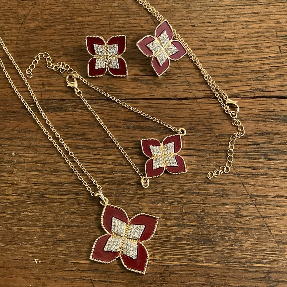 Flower/Clover w/CZ 14K Gold Plated 3 Piece Jewelry Set…